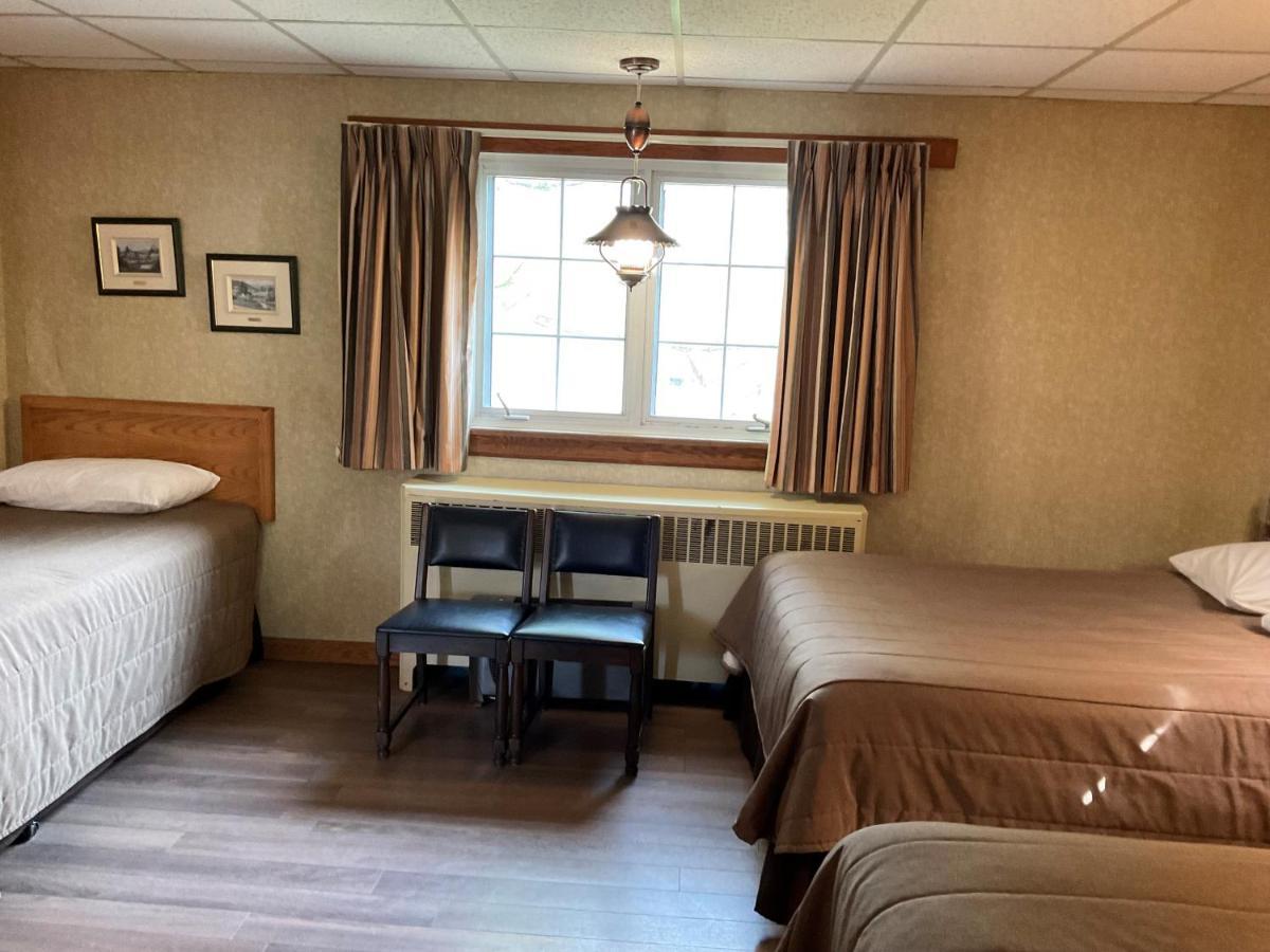 La Paysanne Motel&Hotel Sherbrooke Esterno foto