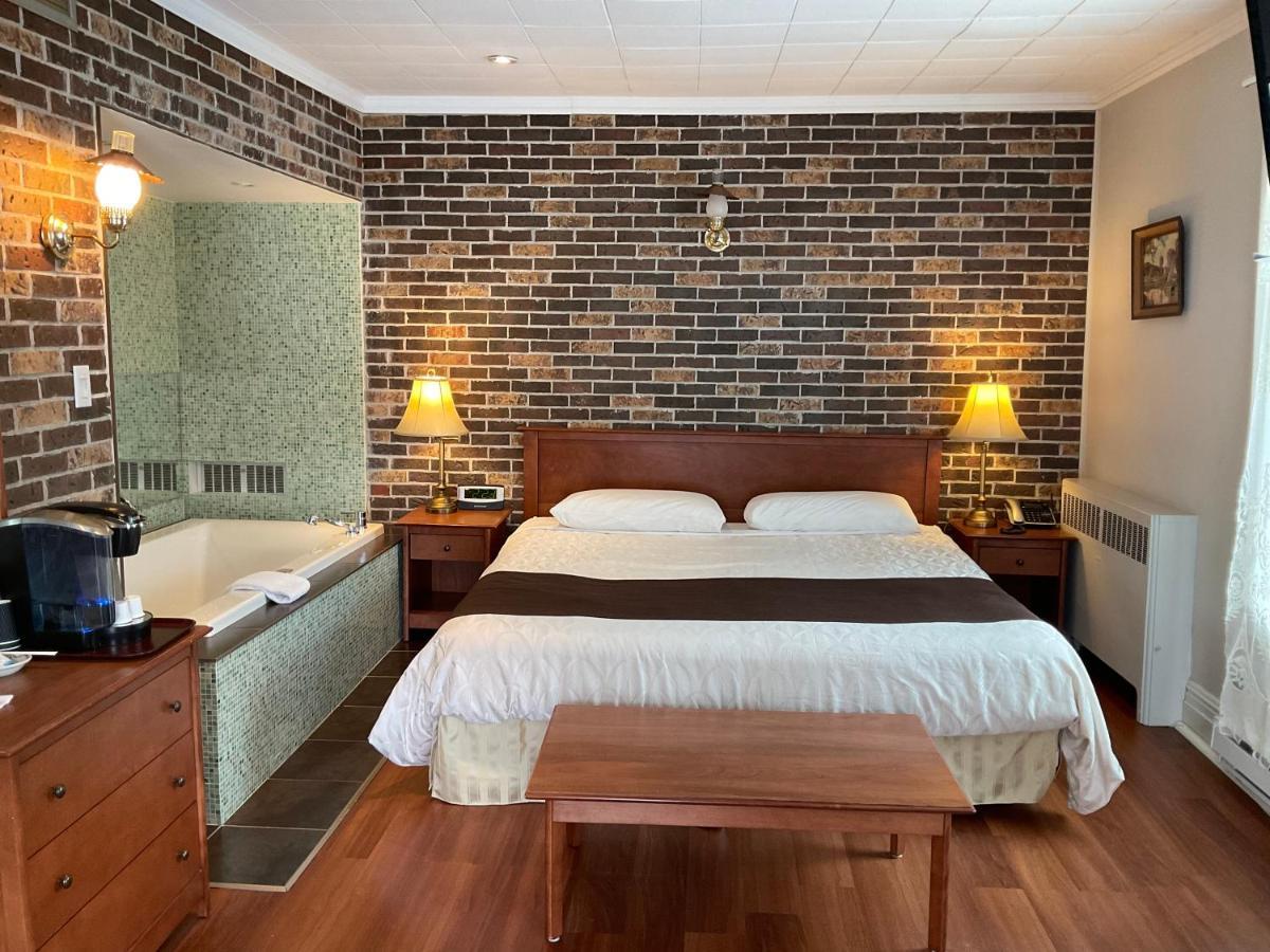 La Paysanne Motel&Hotel Sherbrooke Esterno foto