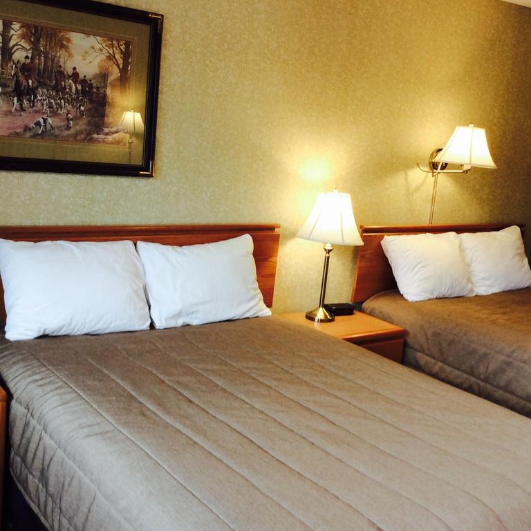 La Paysanne Motel&Hotel Sherbrooke Esterno foto