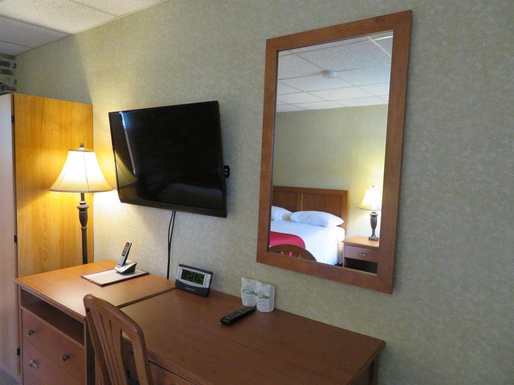 La Paysanne Motel&Hotel Sherbrooke Esterno foto