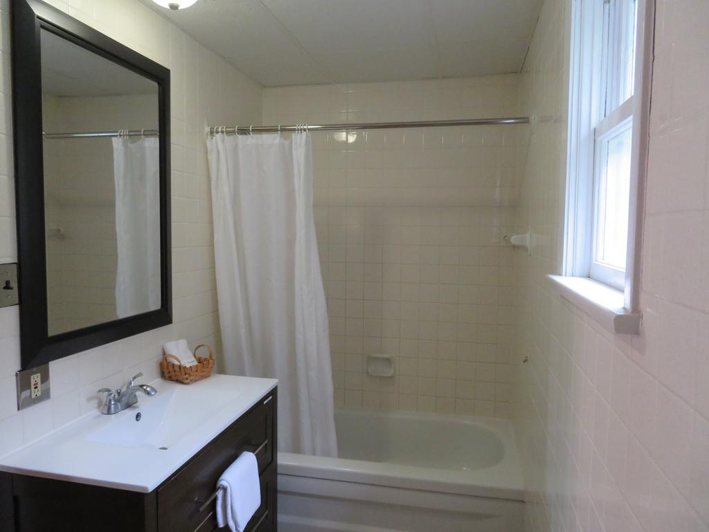 La Paysanne Motel&Hotel Sherbrooke Esterno foto
