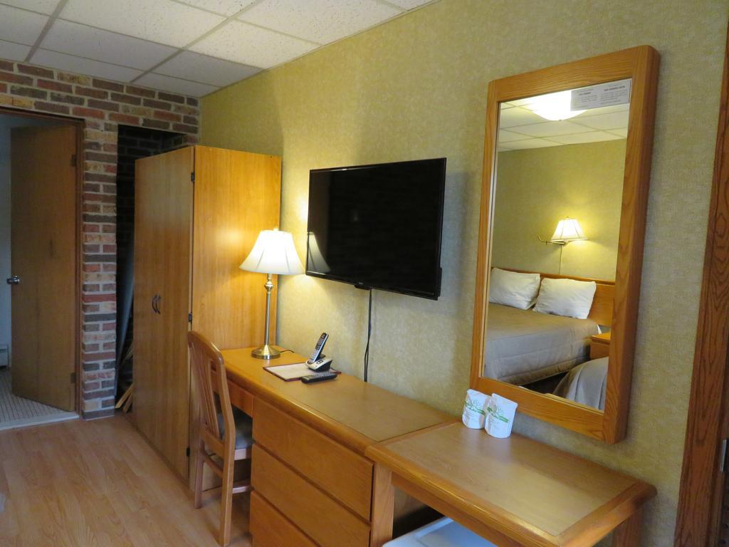 La Paysanne Motel&Hotel Sherbrooke Esterno foto