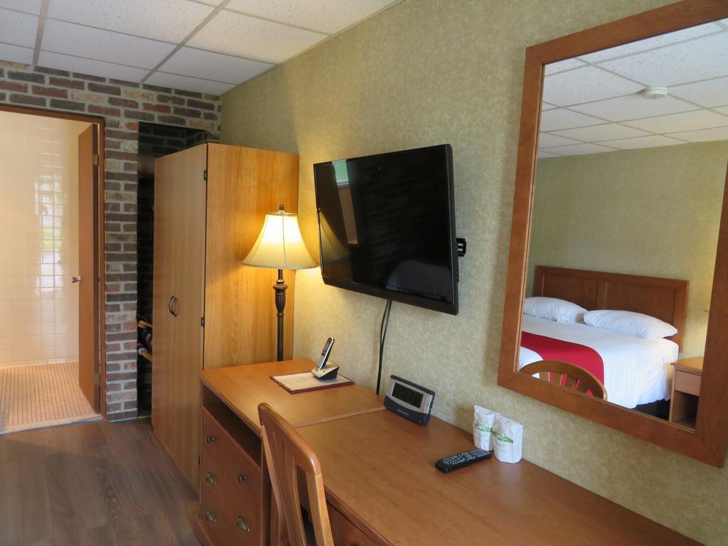 La Paysanne Motel&Hotel Sherbrooke Esterno foto