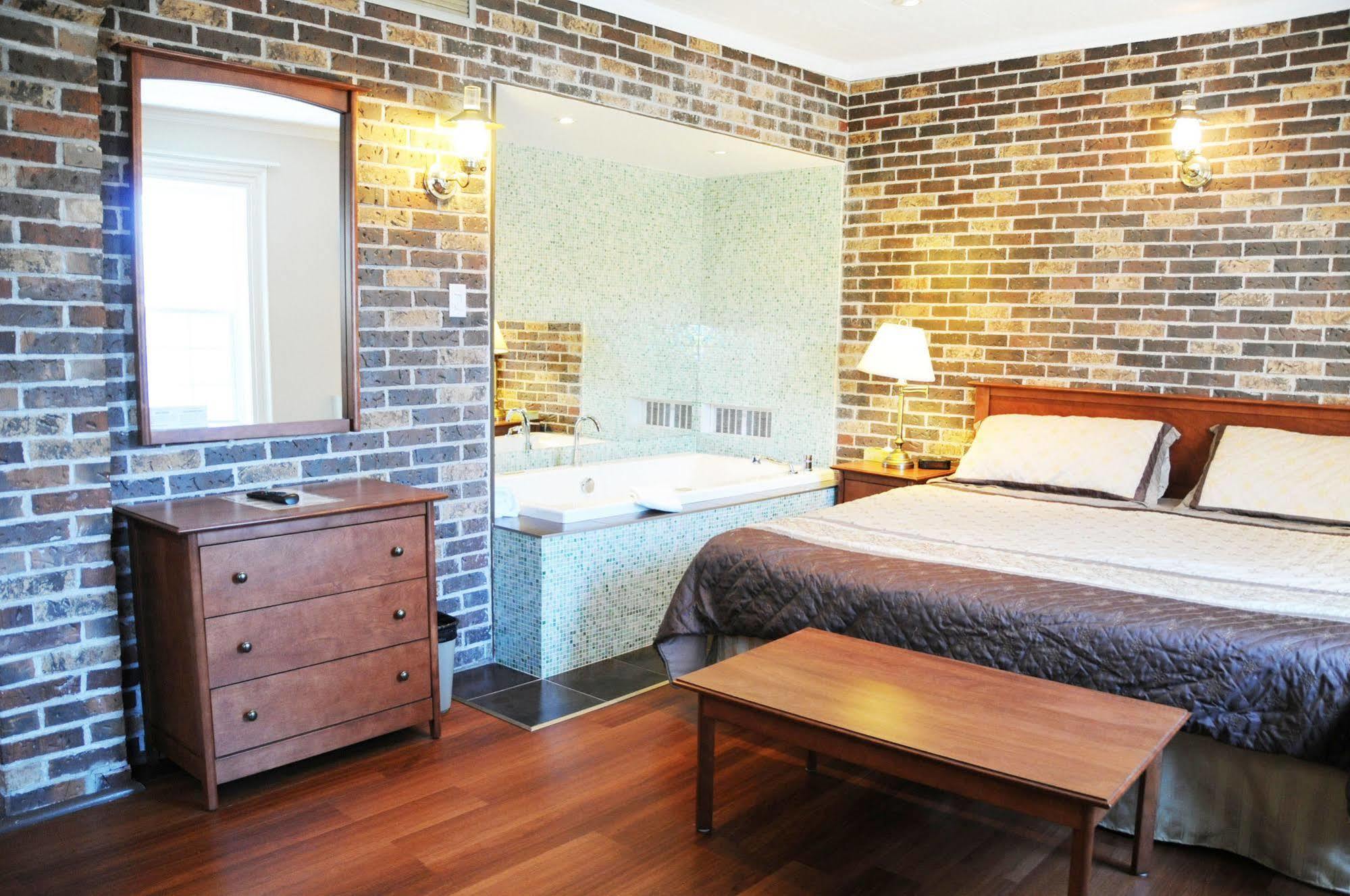 La Paysanne Motel&Hotel Sherbrooke Esterno foto