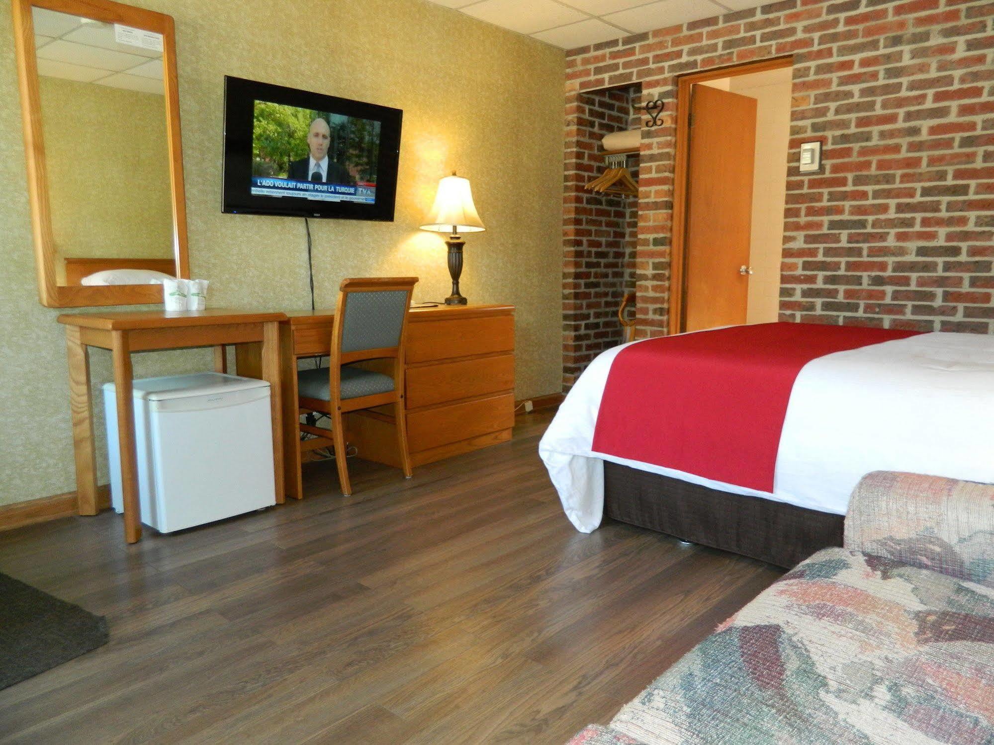 La Paysanne Motel&Hotel Sherbrooke Esterno foto