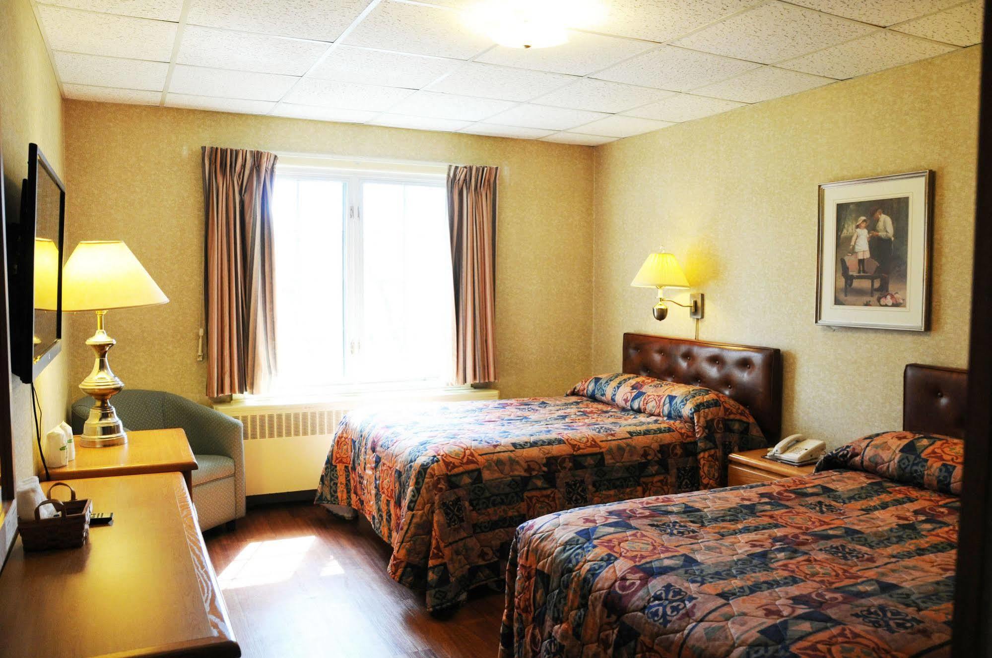 La Paysanne Motel&Hotel Sherbrooke Esterno foto